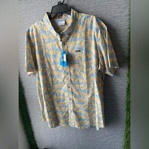 Columbia Short-Sleeve Leaf Print Button-Down Shirt - Light Blue & Yellow